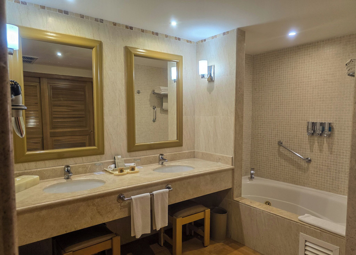 Bathroom 4, Barceló Maya Tropical - All Inclusive, Cozumel