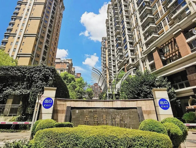 Exterior & Views 2, Tyms 3BR 2BA Apt Gubei CBD Near Line10, Shanghai