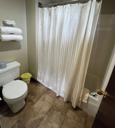 Bathroom 3, Sleeping Ute Mountain Motel, Montezuma