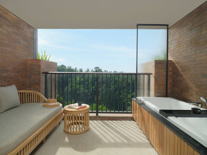balcony 3