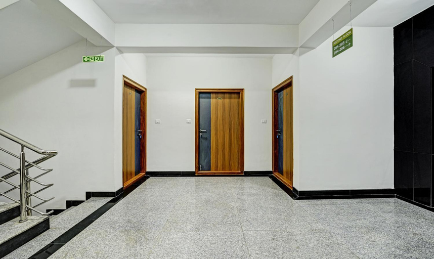 Public Area, Treebo Worldtree Manyata Thanisandra, Bangalore