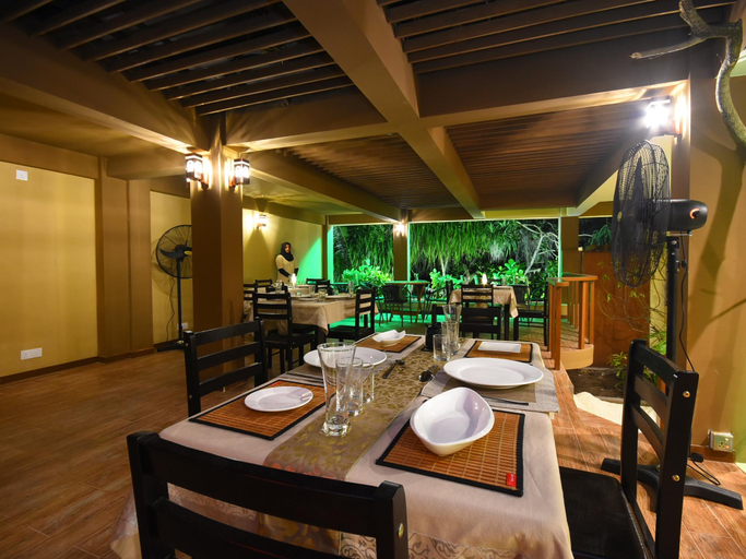 Food & Drinks 5, West Sands Ukulhas, North Ari Atoll