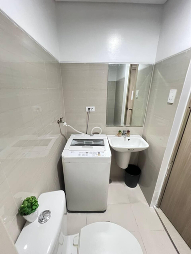 Bathroom 3, SHORE 1 RESIDENCES, Pasay City