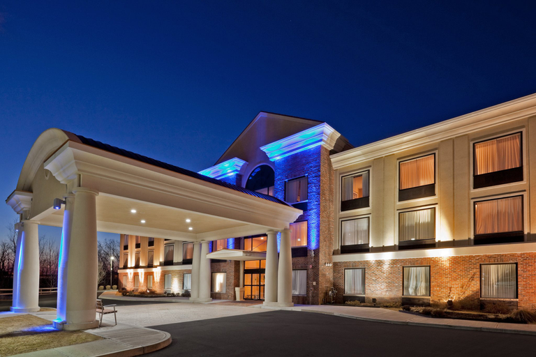 Exterior & Views 2, Holiday Inn Express & Suites CLIFTON PARK by IHG, Saratoga