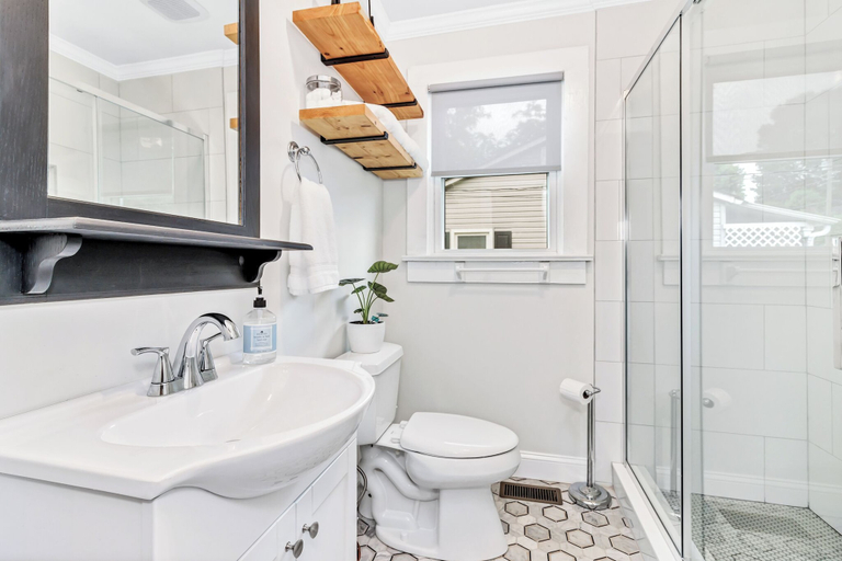 Bathroom 3, Quaint Mill Cottage, McDowell