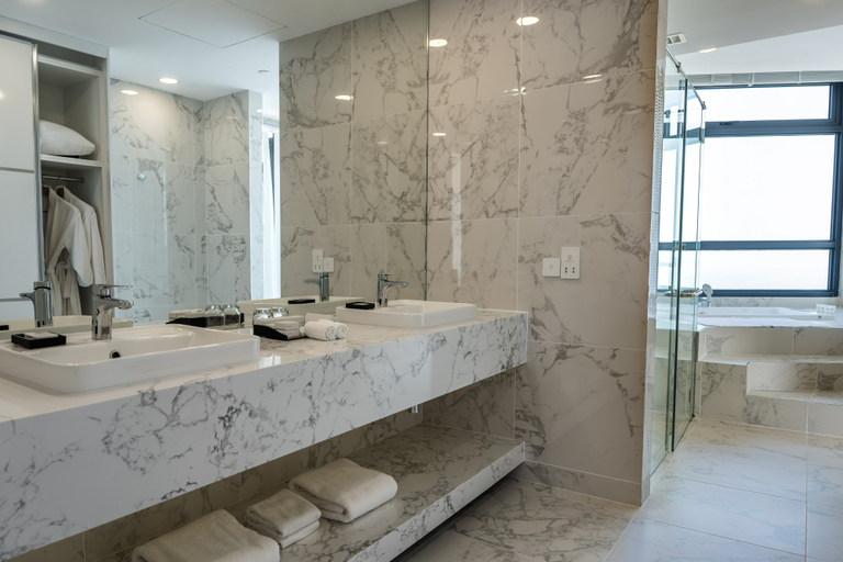 Bathroom 9