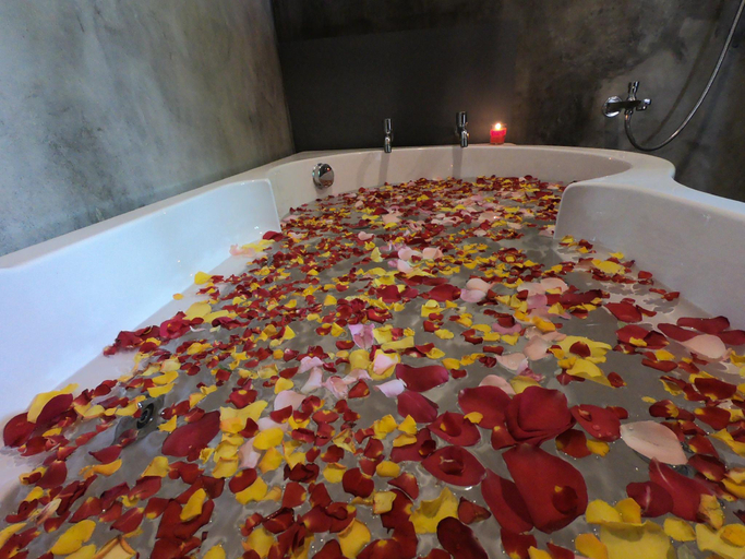 Bathroom 15