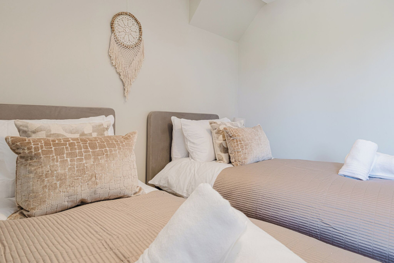 Bedroom 3, Beautiful 4 BD Home near Woodstock, Oxfordshire