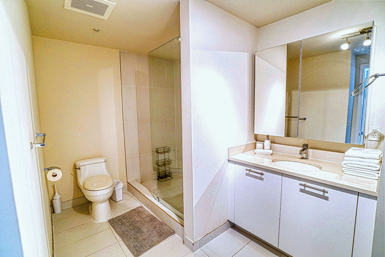 Bathroom 4, 3250 Ne Apartament - Wynwood Walkable, Miami-Dade