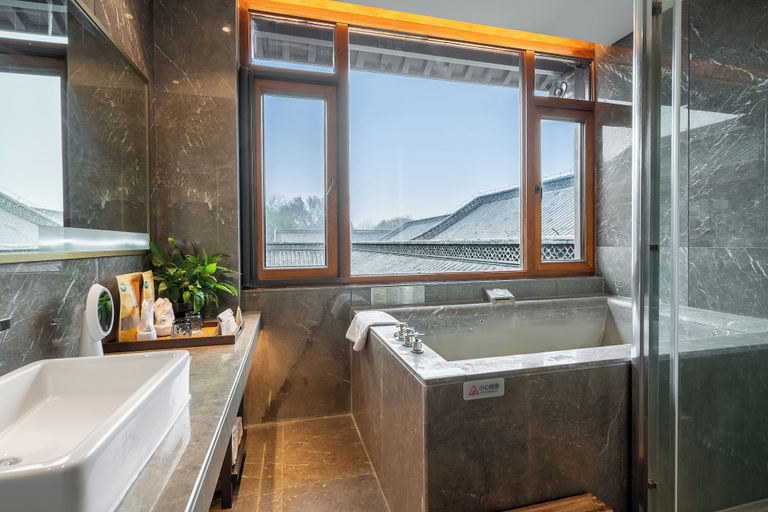 Bathroom 4, Yangzhou Seclusive Life Hot Spring Resort, Yangzhou