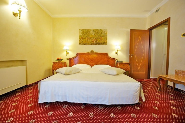 Bedroom 3, HOTEL STENDHAL, Parma