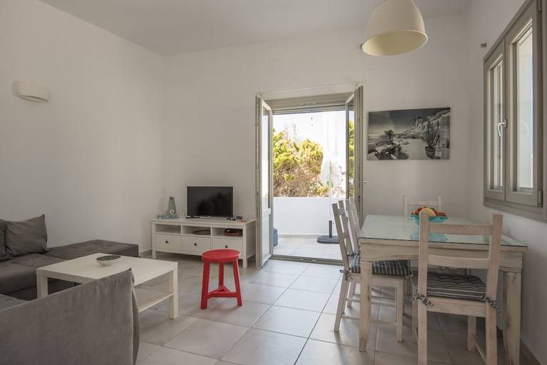 Room 4, Seaview House 2 From the Town, South Aegean