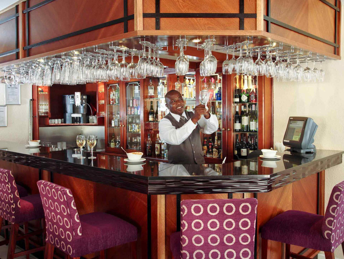Food & Drinks 5, Mercure Hotel Bedfordview, Ekurhuleni
