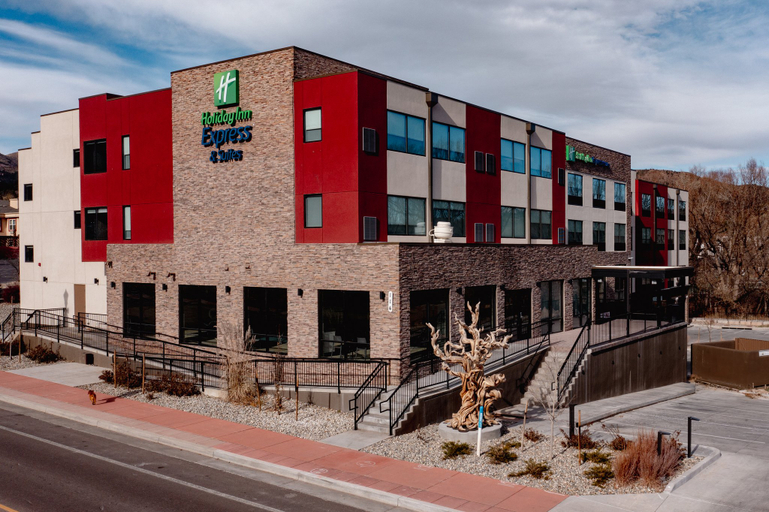 Exterior & Views 2, Holiday Inn Express & Suites MANITOU SPRINGS by IHG, El Paso