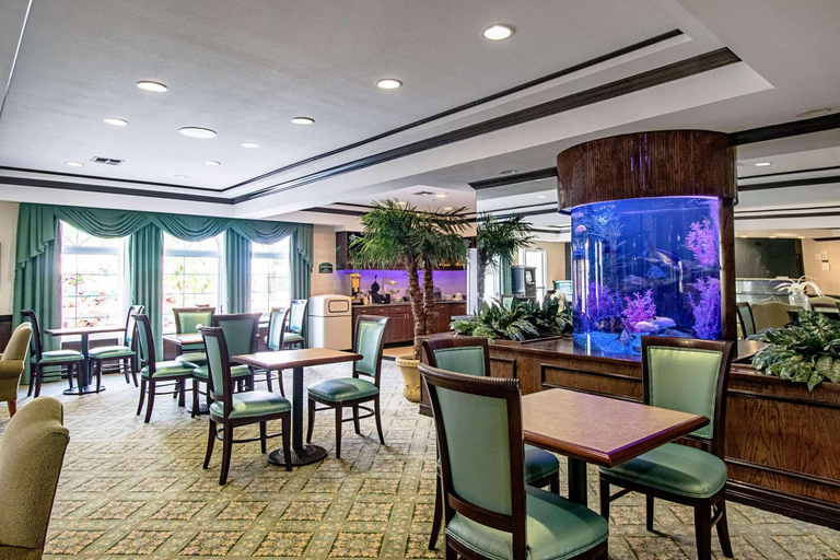 Food & Drinks 3, Quality Inn & Suites Robstown, Nueces