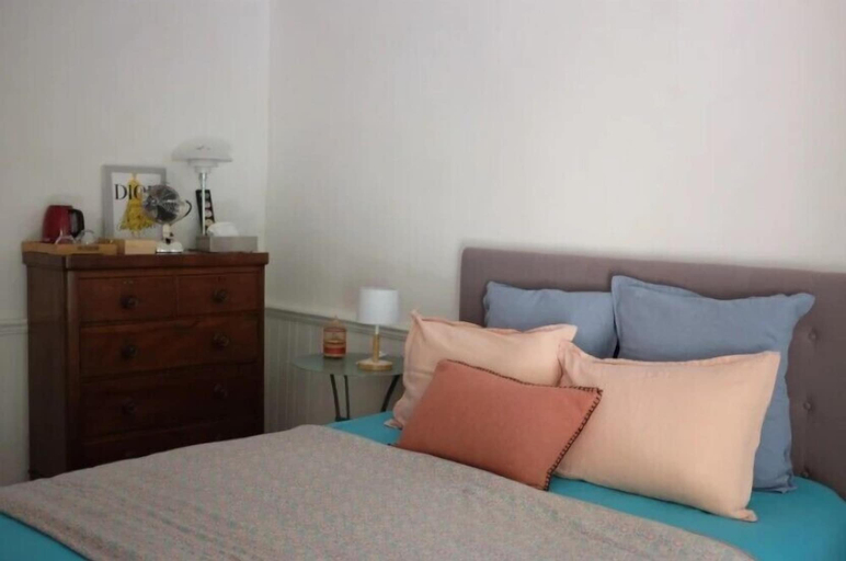 Bedroom 2, Le Clos du Ru, Loiret