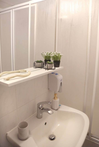 Bathroom 3, Blue Comfort Apartments Sitia, Crete
