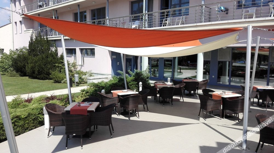 Food & Drinks 4, ケニーズ ベイ ガーデン リゾート & カンファレンス ホテル, Balatonalmádi