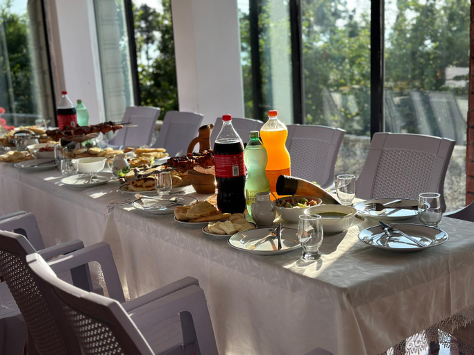 Food & Drinks 5, Guest House ETM, Batumi