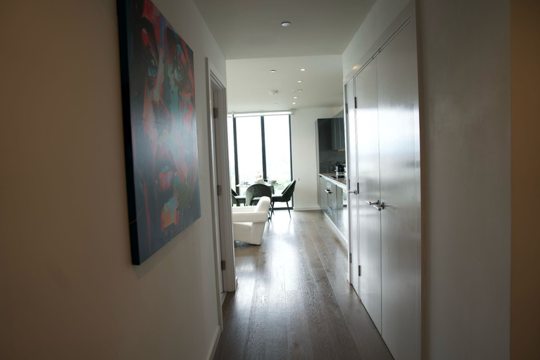 Others 5, 1 Bed Urban Escape in Battersea, London