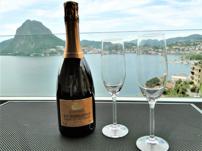 Food & Drinks 4, Breathtaking View for a Romantic Stay, Lugano