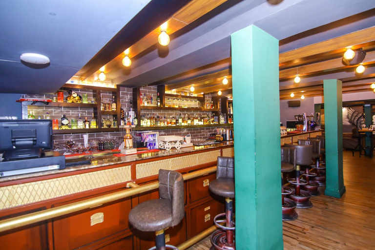 Food & Drinks 5, Lytton Hotel, Kolkata
