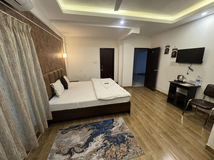 Bedroom 2, The seven wonders 85, South 24 Parganas