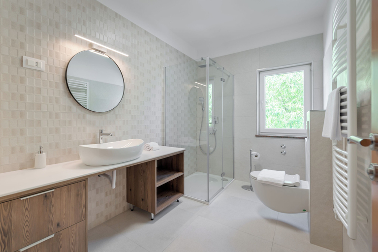 Bathroom 3, Villa Miam, Cista Provo