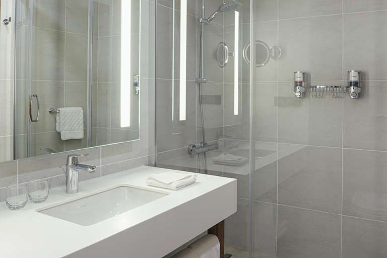 Bathroom 4, Bof Hotels Business, Atasehir
