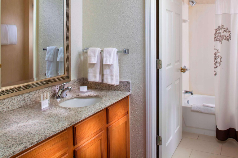 Bathroom, Sonesta ES Suites Birmingham Homewood, Jefferson