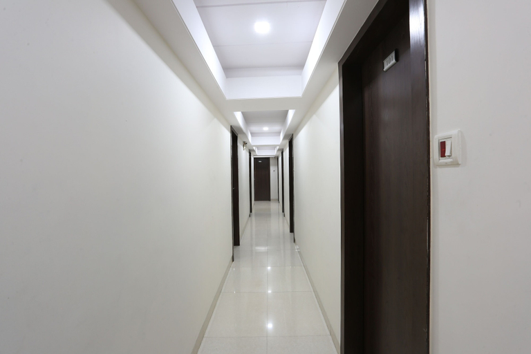 Others 5, Kamran Residency, Mumbai Suburban