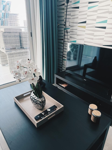 Others 5, 1BHK Burj View. Near Dubai Mall & Metro, Dubai
