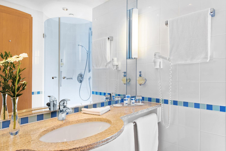Bathroom 4, Hotel Kleine Strandburg - Adults Only, Vorpommern-Greifswald