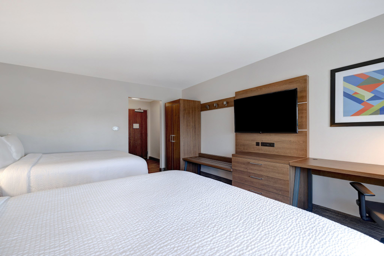 Bedroom 2, Holiday Inn Express & Suites ANN ARBOR - UNIVERSITY SOUTH by IHG, Washtenaw