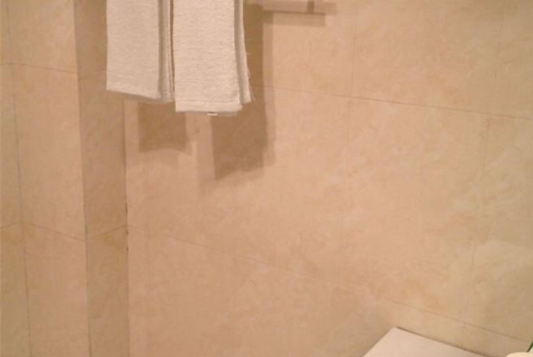 Bathroom 3, Shizhu Saiqike Hotel, Chongqing