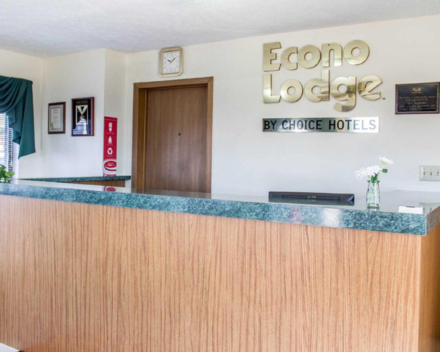 Public Area 2, Econo Lodge Elkhart North, Elkhart