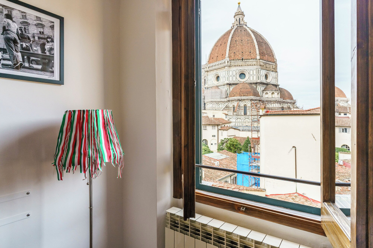 Others 5, Appartamento Portinari, Florence