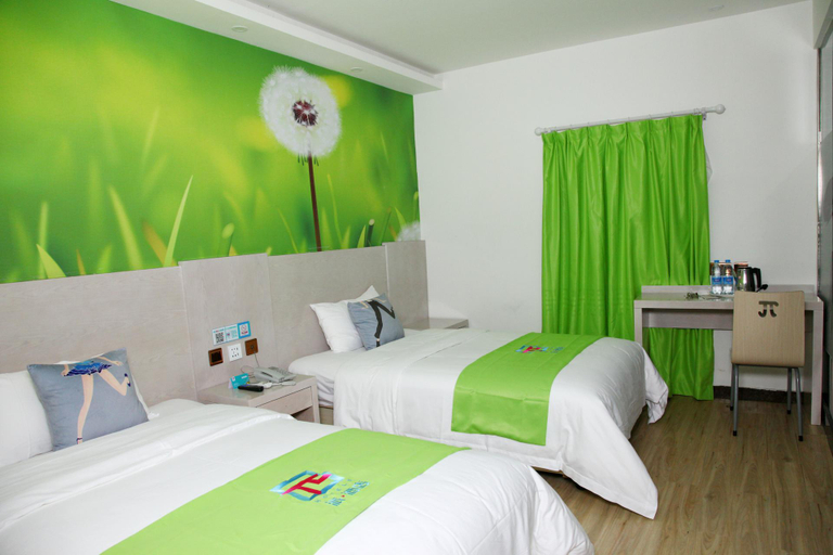 Bedroom 4, Pai Hotel Beijing Huaxiang Bridge Guogongzhuang Subway Station, Beijing