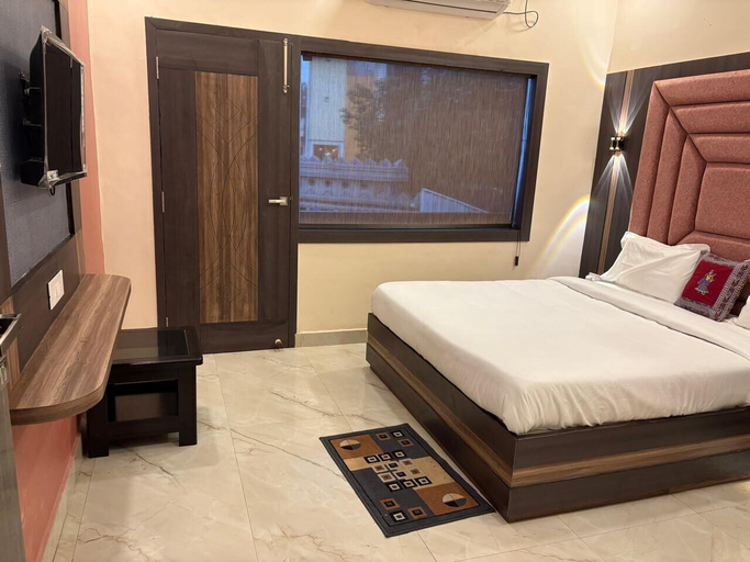 Bedroom 4, DM PAYING GUEST HOUSE, Varanasi