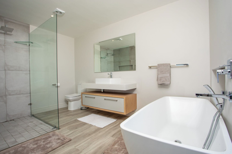 Bathroom 3, The View Langebaan with Heated Pool, West Coast