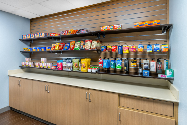 Food & Drinks 4, Holiday Inn Express & Suites COLORADO SPRINGS-FIRST & MAIN by IHG, El Paso