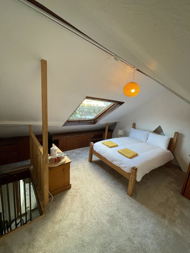 Bedroom 2, Charming Brighton Townhouse, Brighton and Hove