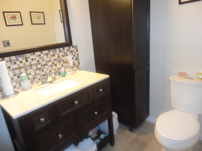 Bathroom, Vintage Merlot Bed and Breakfast, Okanagan-Similkameen