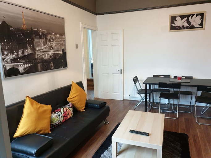 Others 5, South Shield's Hidden Gem Garnet 3 Bedroom Apartme, South Tyneside