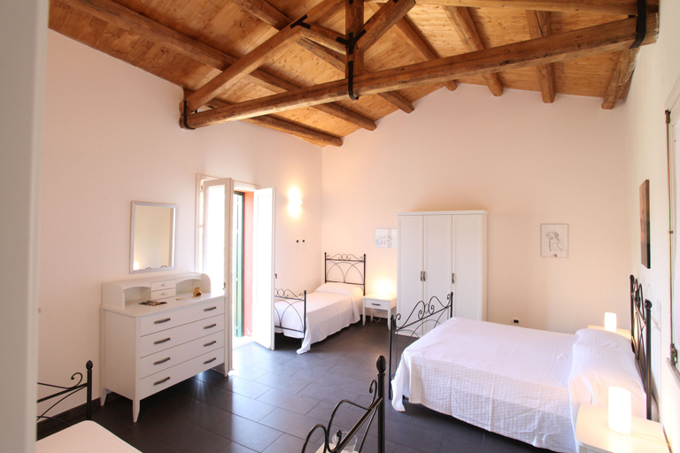 Bedroom 4, Reusia Holiday Home, Ragusa