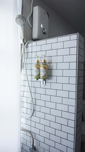 Bathroom 4, Westgate Residence Hotel, Bang Yai