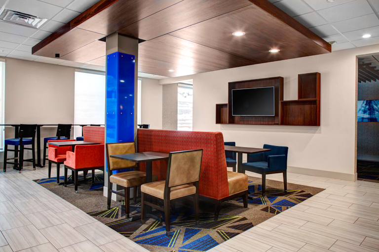 Food & Drinks 5, Holiday Inn Express & Suites COLDWATER by IHG, Branch