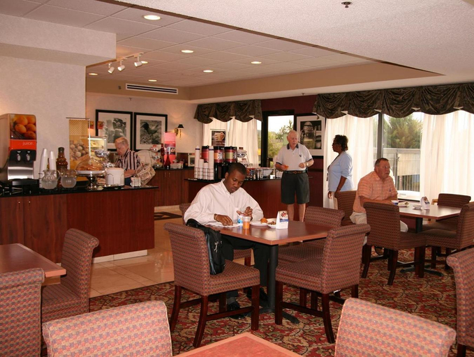 Food & Drinks 5, Hampton Inn Henderson-I-85, Vance