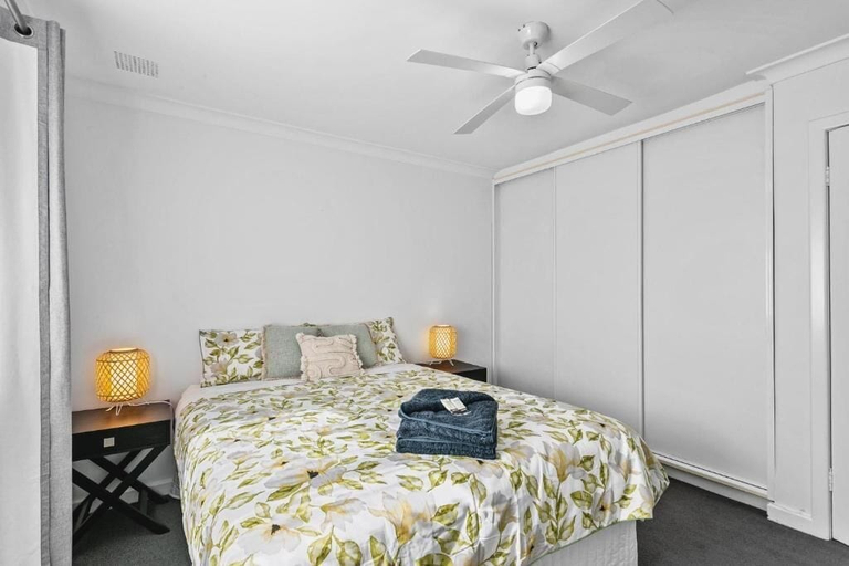Bedroom 2, Malibu Apartments, Perth