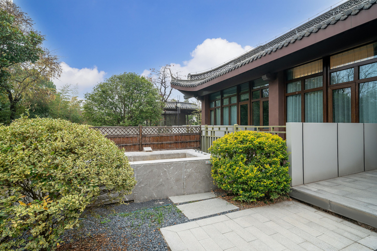 Exterior & Views 1, Yangzhou Seclusive Life Hot Spring Resort, Yangzhou